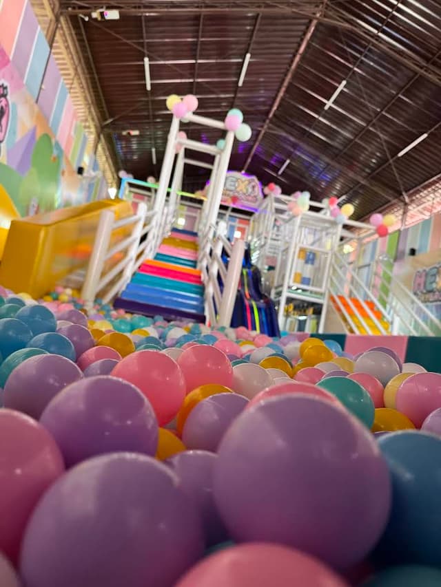Hexa Playground gallery image 2