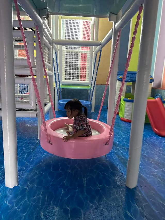 Hexa Playground gallery image 5