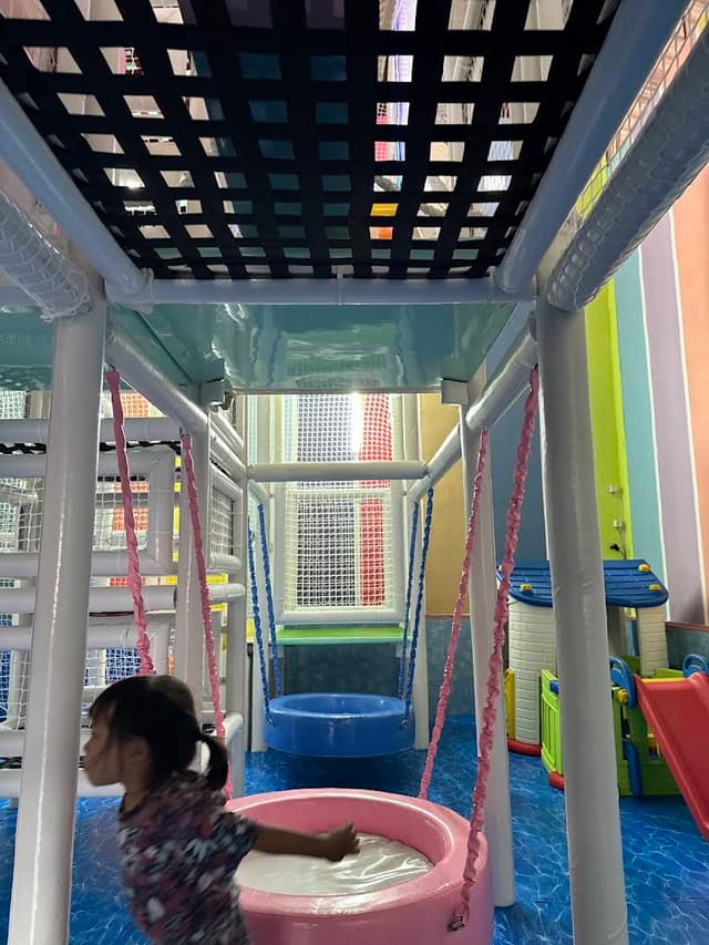 Hexa Playground gallery image 7